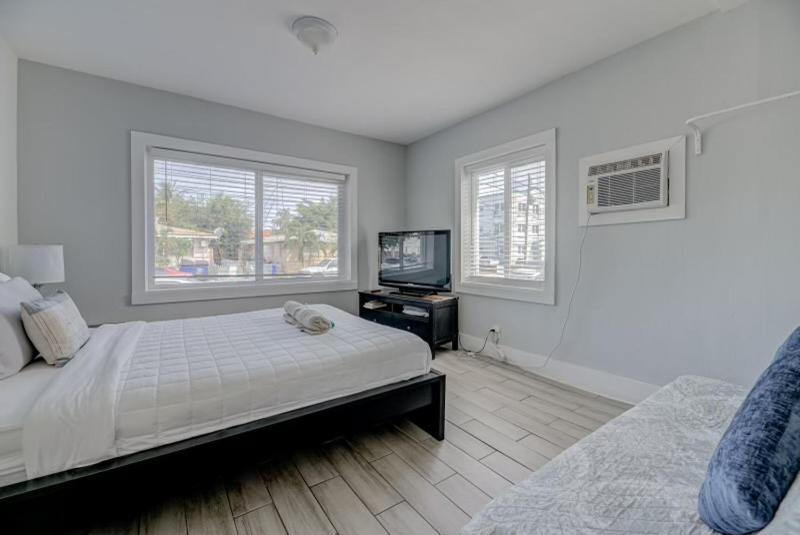 Adorable Private Apartments In The Heart Of Miami! Экстерьер фото